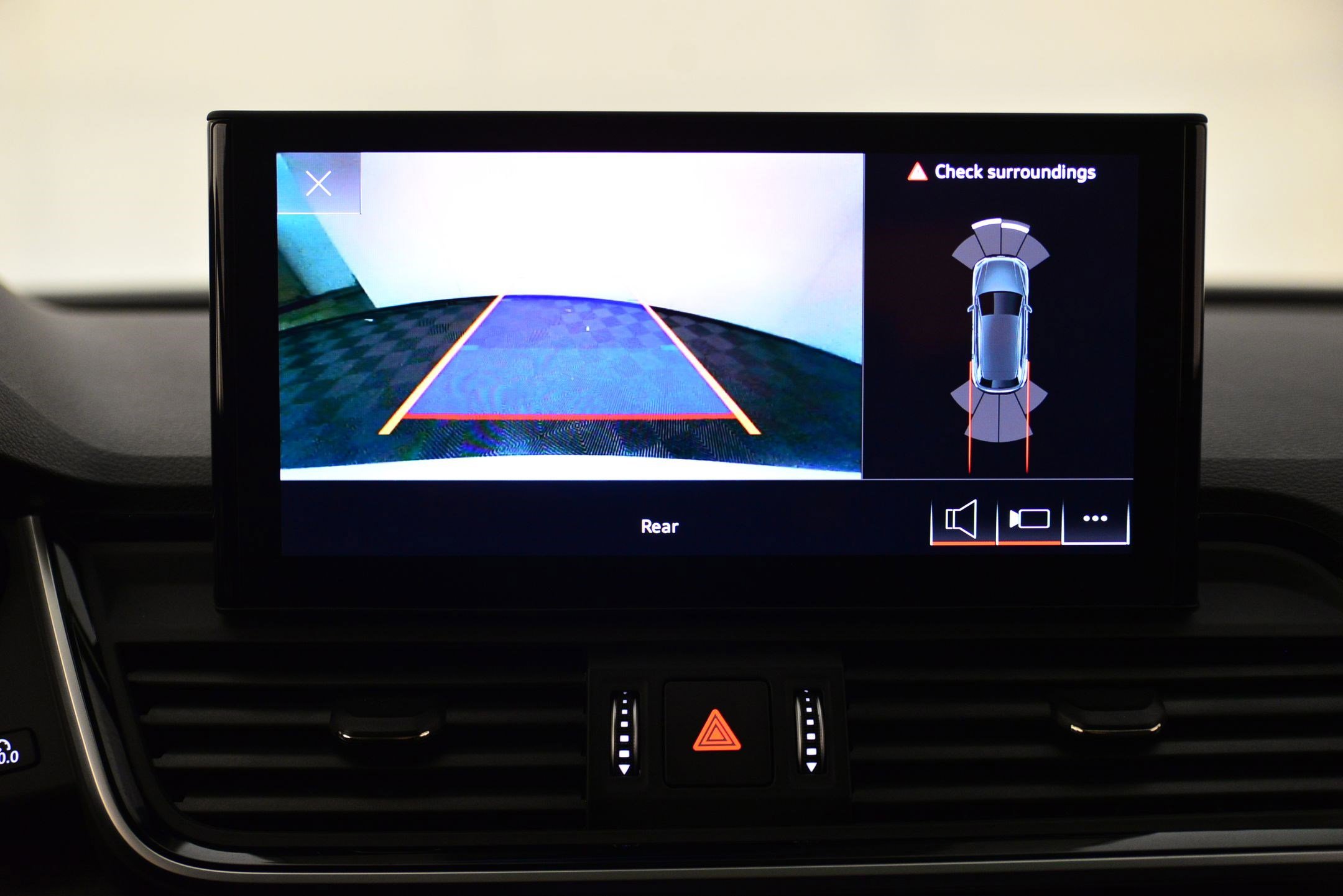 Certified 2025 Audi Q5 2.0T Premium w/ Convenience Plus Package image 33