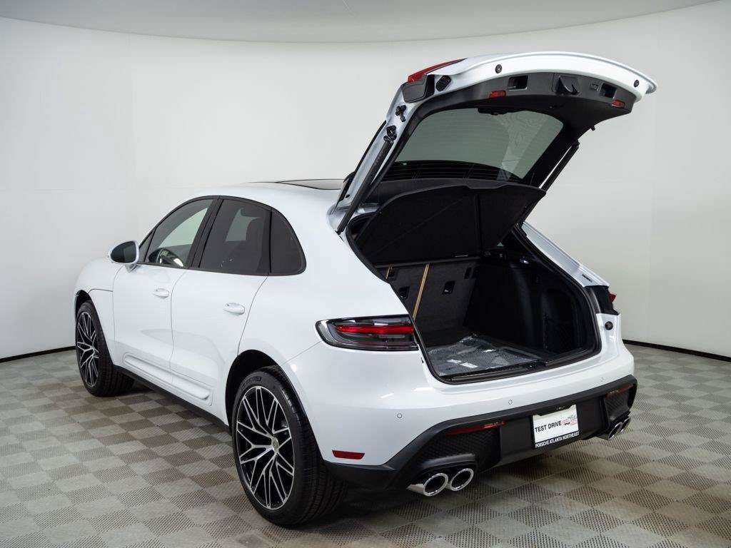 New 2026 Porsche Macan AWD/4WD image 33