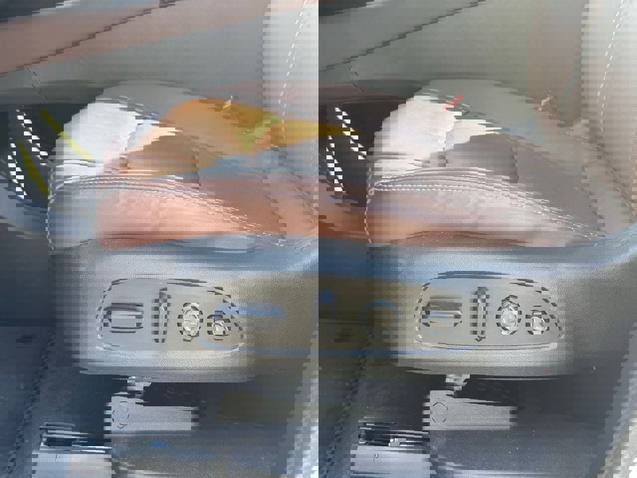 Used 2021 Buick Enclave Avenir image 32