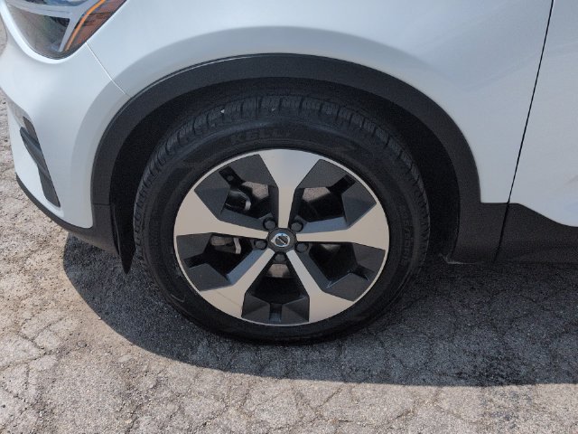 Used 2024 Volvo XC40 B5 Core AWD/4WD image 35