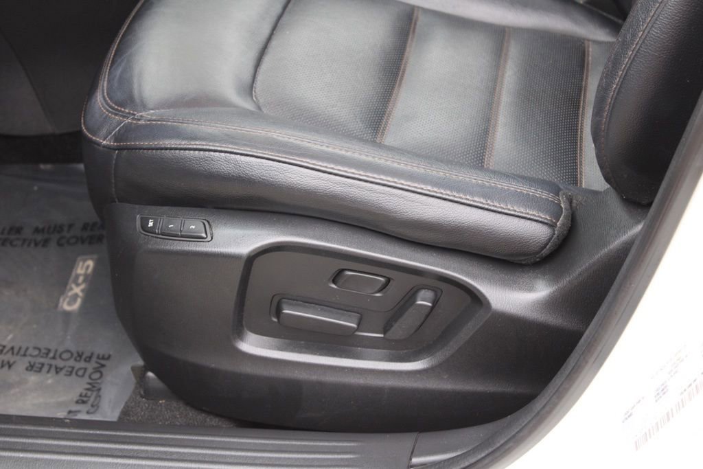 Used 2022 MAZDA CX-5 AWD 2.5 S w/ Premium Package image 18