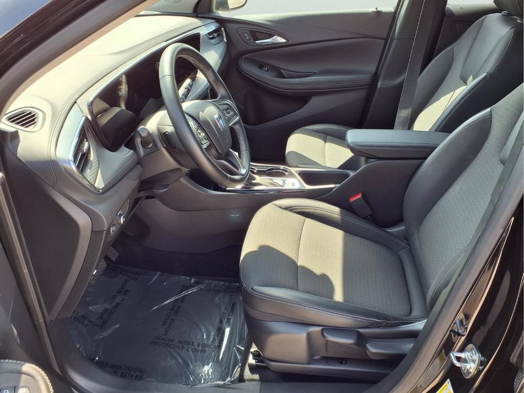 Used 2025 Buick Encore GX Preferred FWD image 21