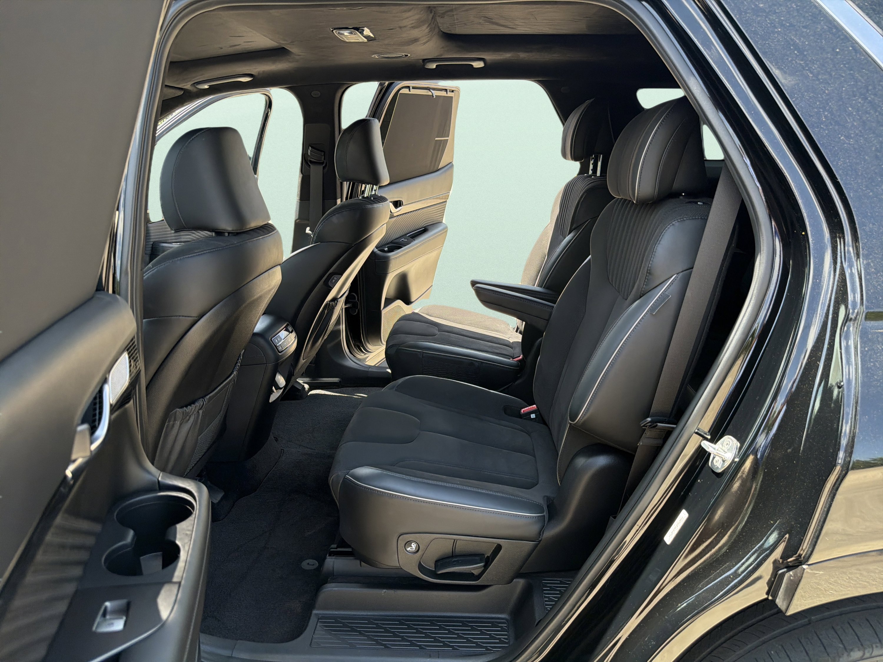 Used 2024 Hyundai Palisade Calligraphy AWD/4WD image 34