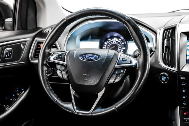 Used 2019 Ford Edge Titanium image 21