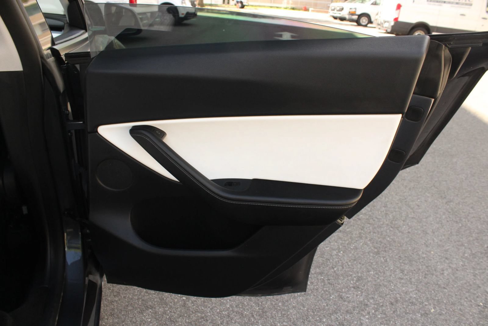 Used 2021 Tesla Model Y Long Range AWD/4WD image 24