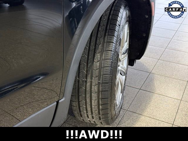 Used 2020 Cadillac XT4 Premium Luxury w/ Trailering Package image 12