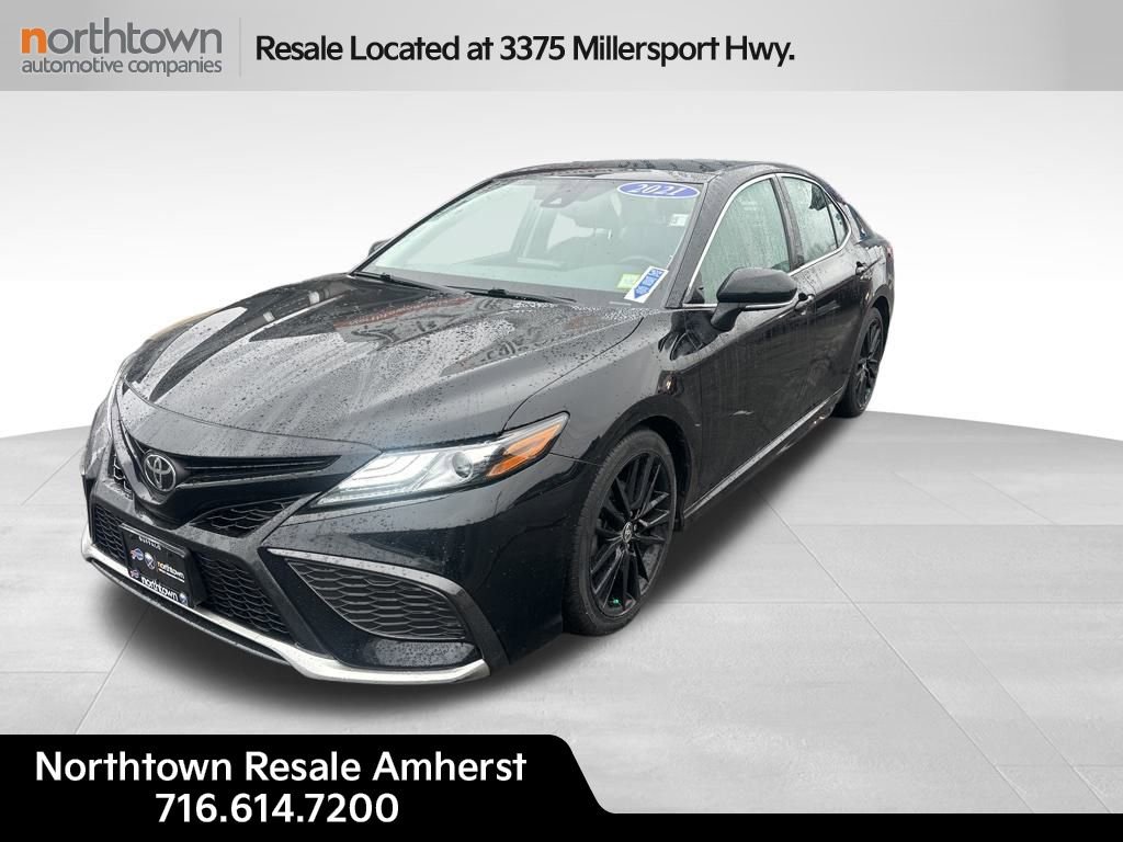 Used 2021 Toyota Camry XSE image 1