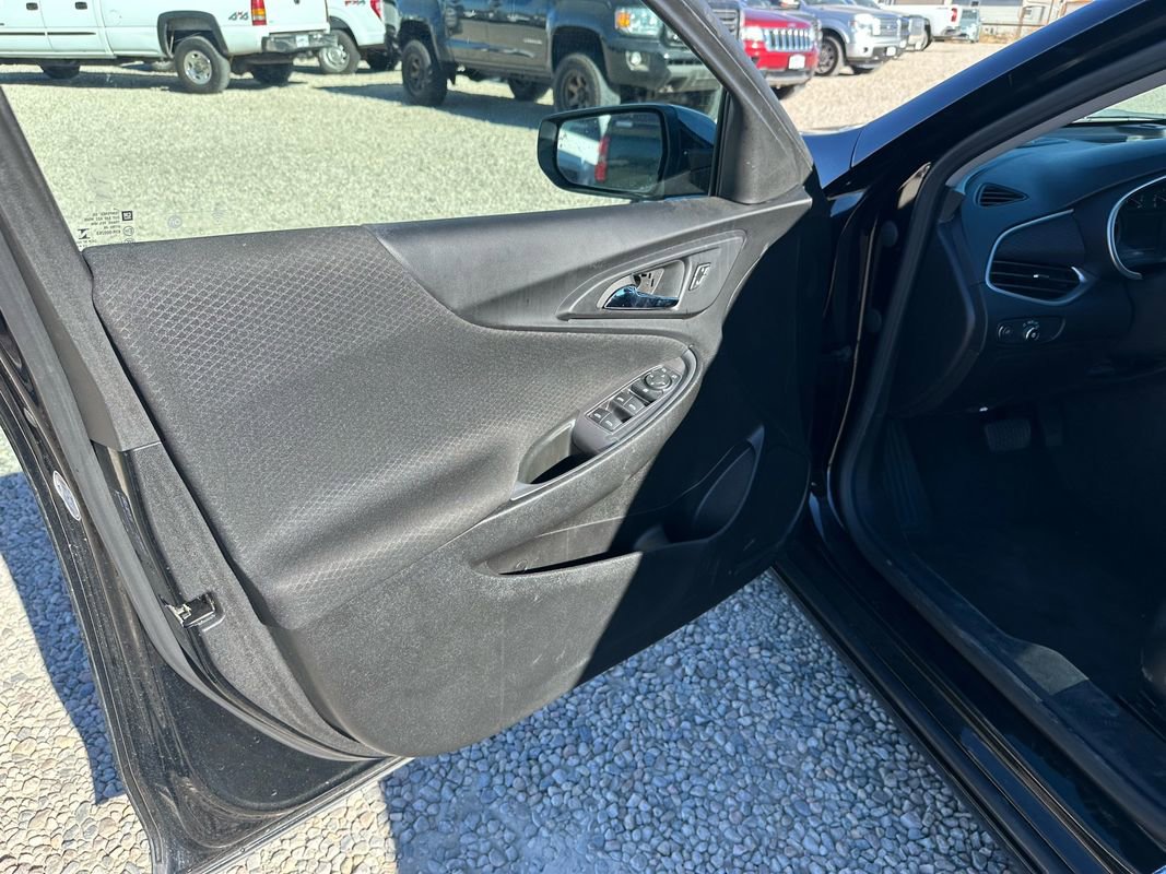 Used 2024 Chevrolet Malibu LT image 33