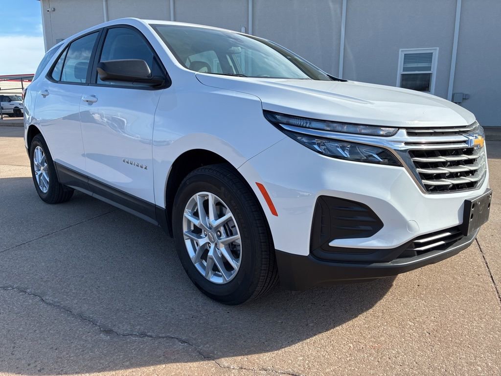 Certified 2023 Chevrolet Equinox LS image 3