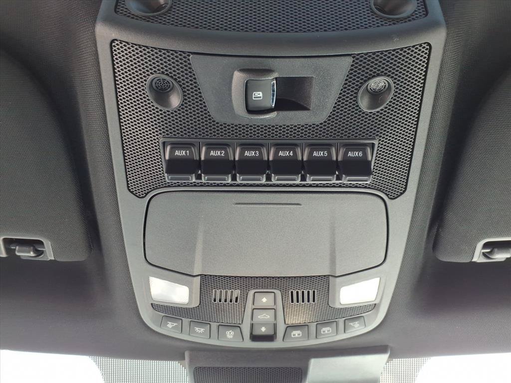 Used 2022 Ford F350 Platinum w/ Tremor Off-Road Package AWD/4WD image 20