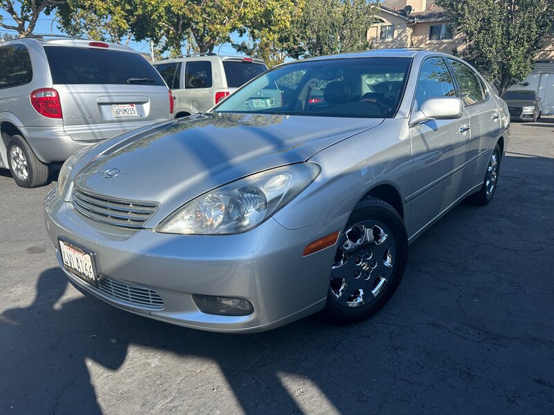 Used 2002 Lexus ES 330 w/ Premium Pkg