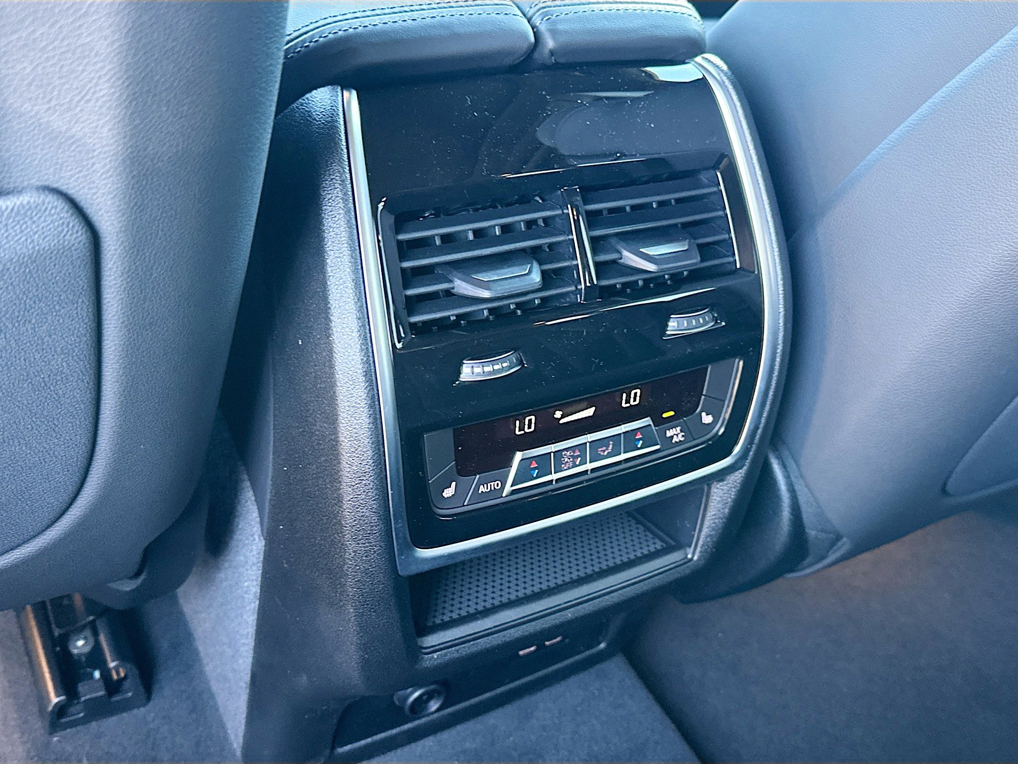 New 2026 BMW X5 M60i AWD/4WD image 19