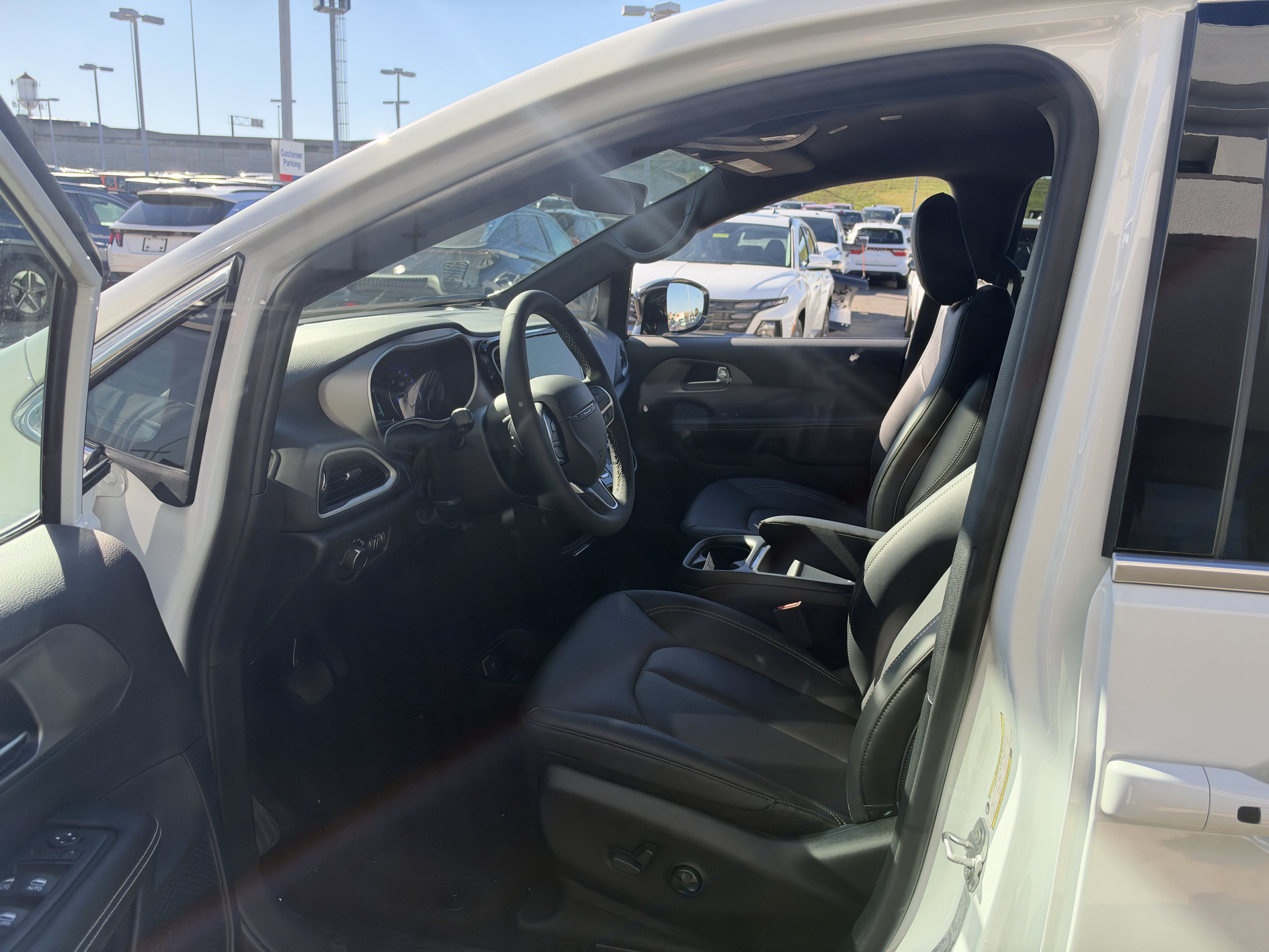 New 2027 Chrysler Pacifica LX FWD image 29