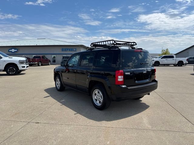 Used 2017 Jeep Patriot Sport w/ Power Value Group FWD image 5