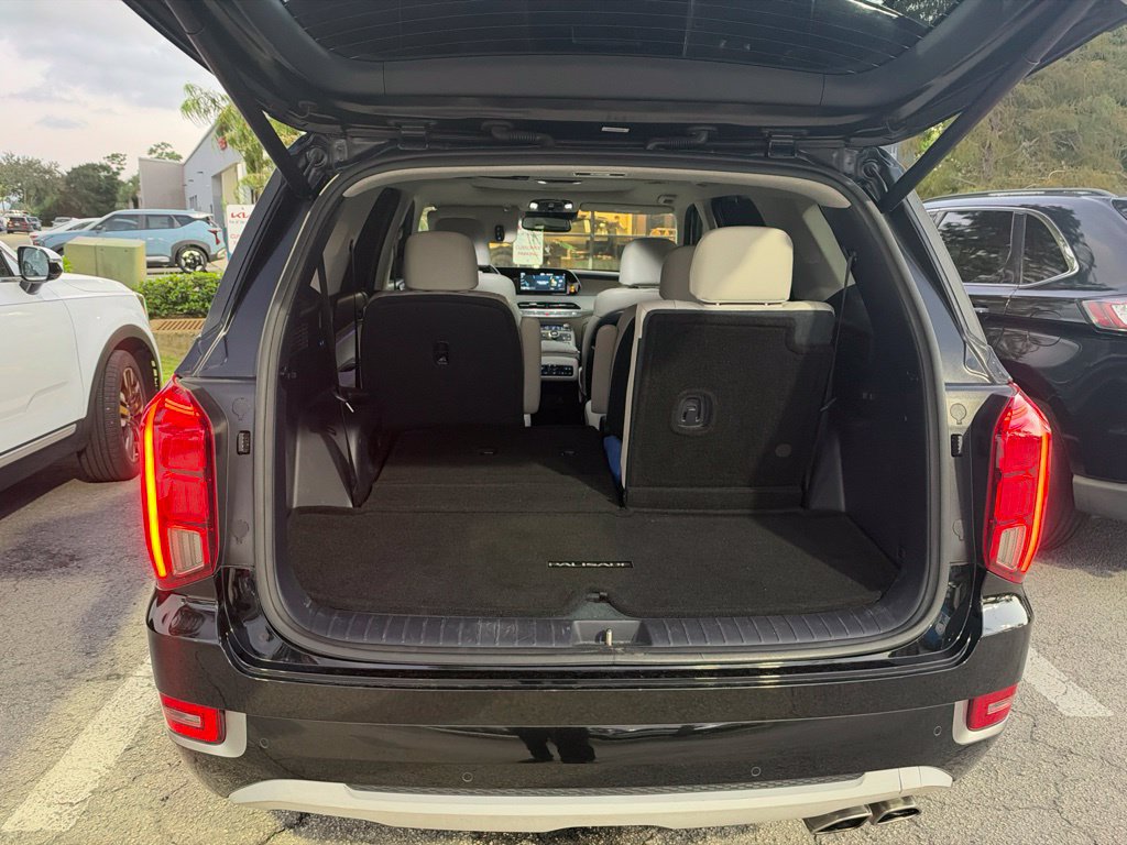 Used 2021 Hyundai Palisade Limited FWD image 13