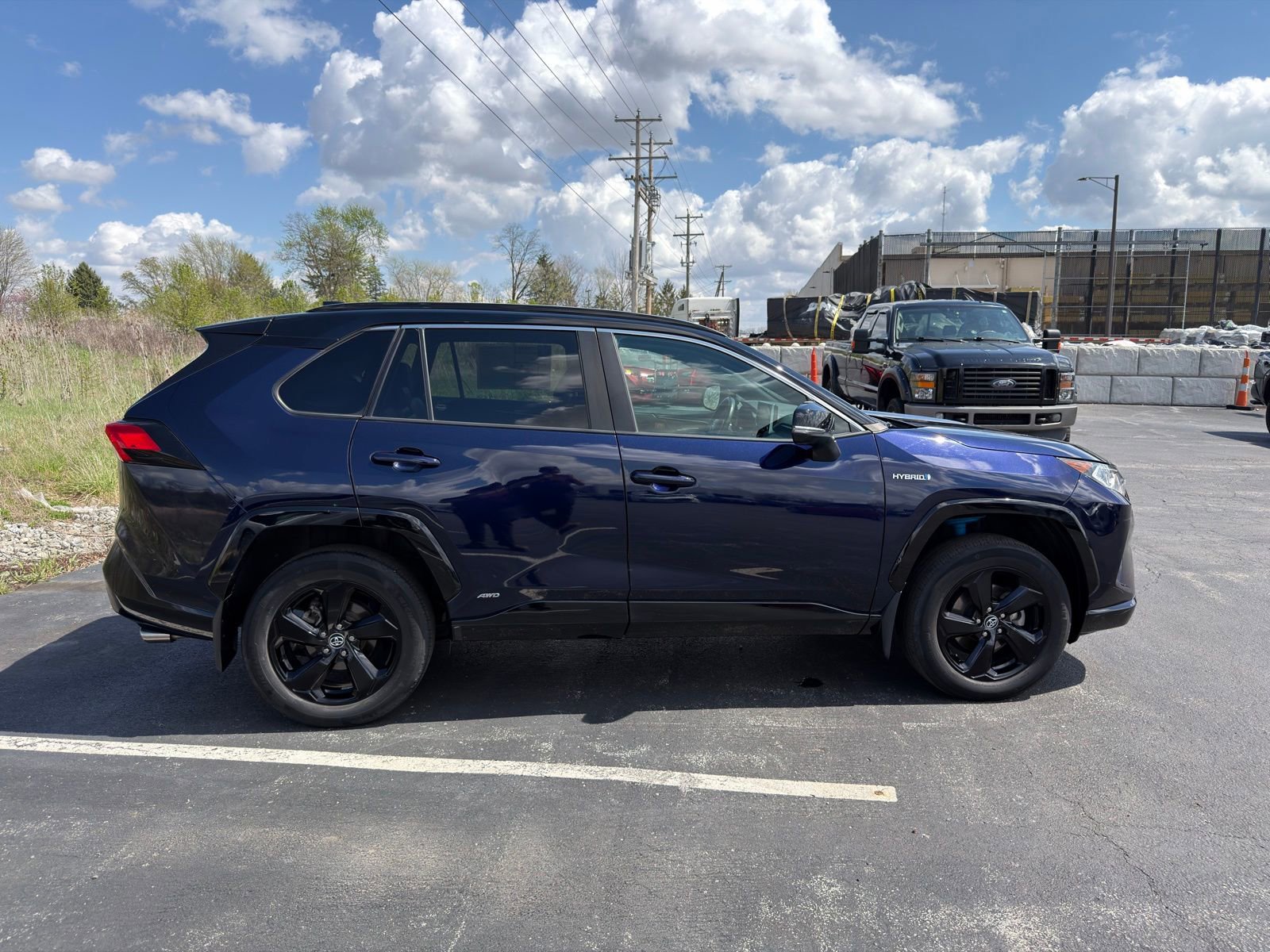 Used 2020 Toyota RAV4 XSE w/ XSE Grade Weather Package image 7