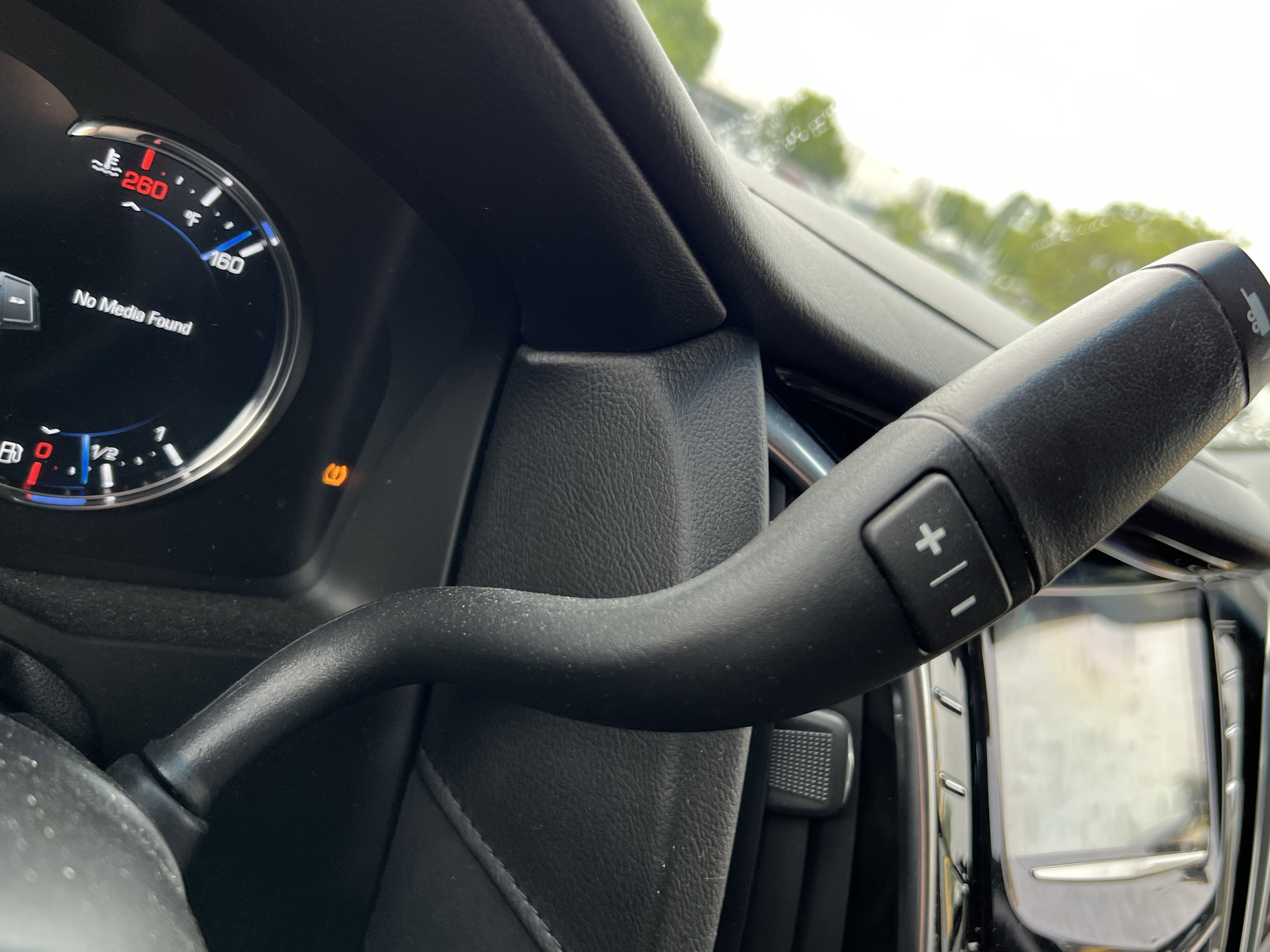 Used 2019 Cadillac Escalade ESV Luxury AWD/4WD image 26