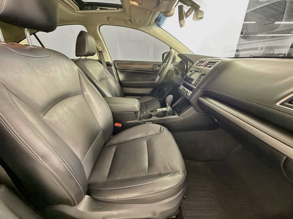 Used 2017 Subaru Legacy 3.6R Limited AWD/4WD image 28