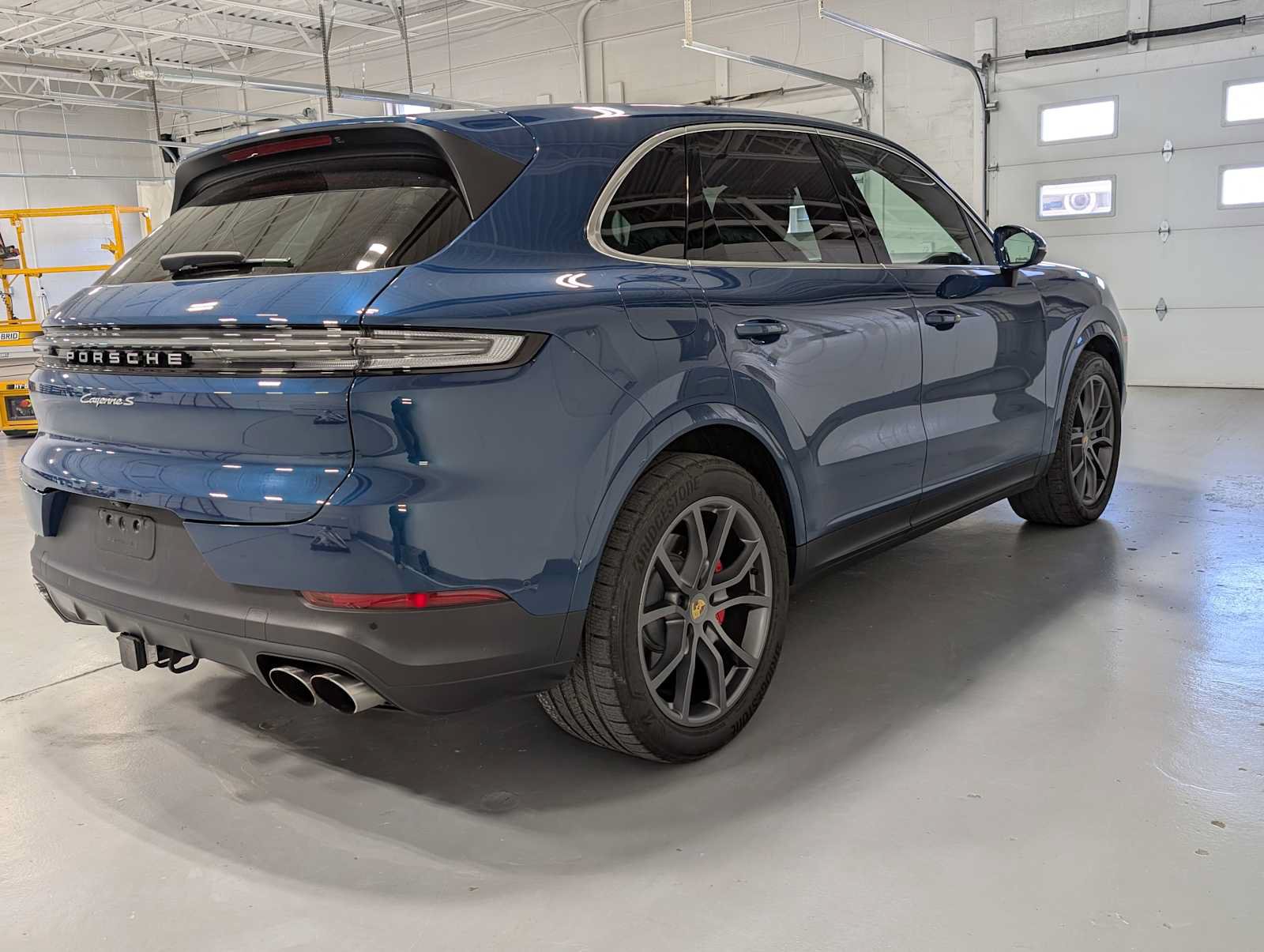 Used 2024 Porsche Cayenne S AWD/4WD image 5