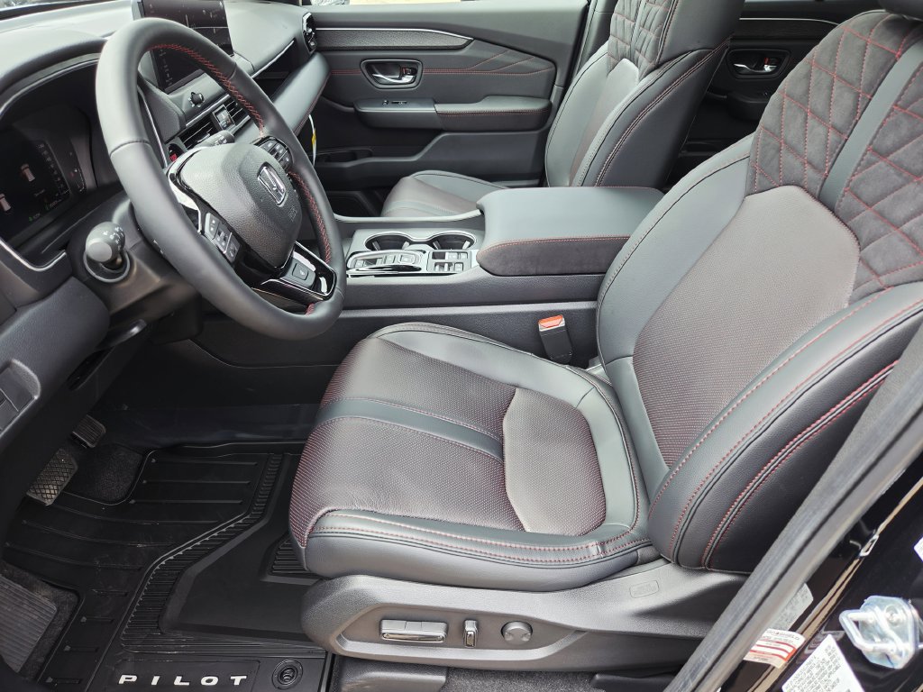 New 2026 Honda Pilot Black Edition image 8