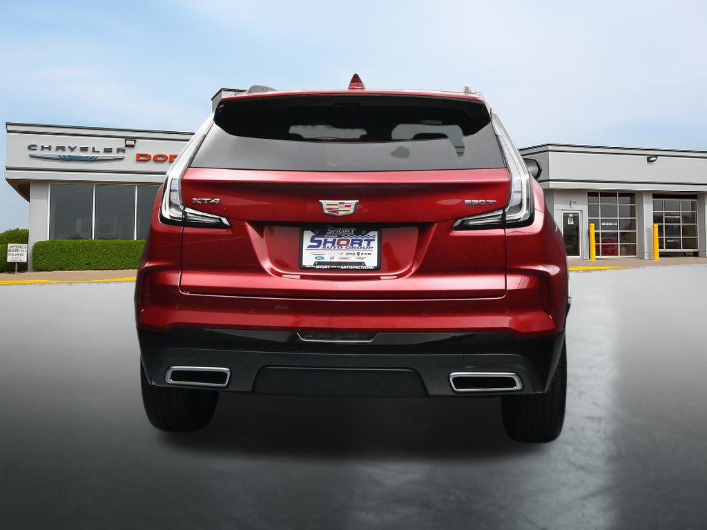 Used 2025 Cadillac XT4 Sport FWD image 4