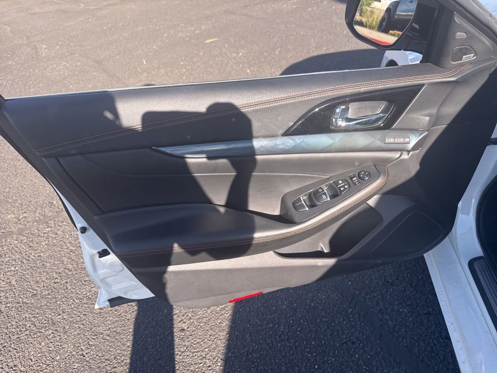 Used 2023 Nissan Maxima SR w/ Sport Mat Group FWD image 22