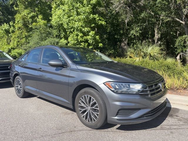 Certified 2020 Volkswagen Jetta SE FWD image 1