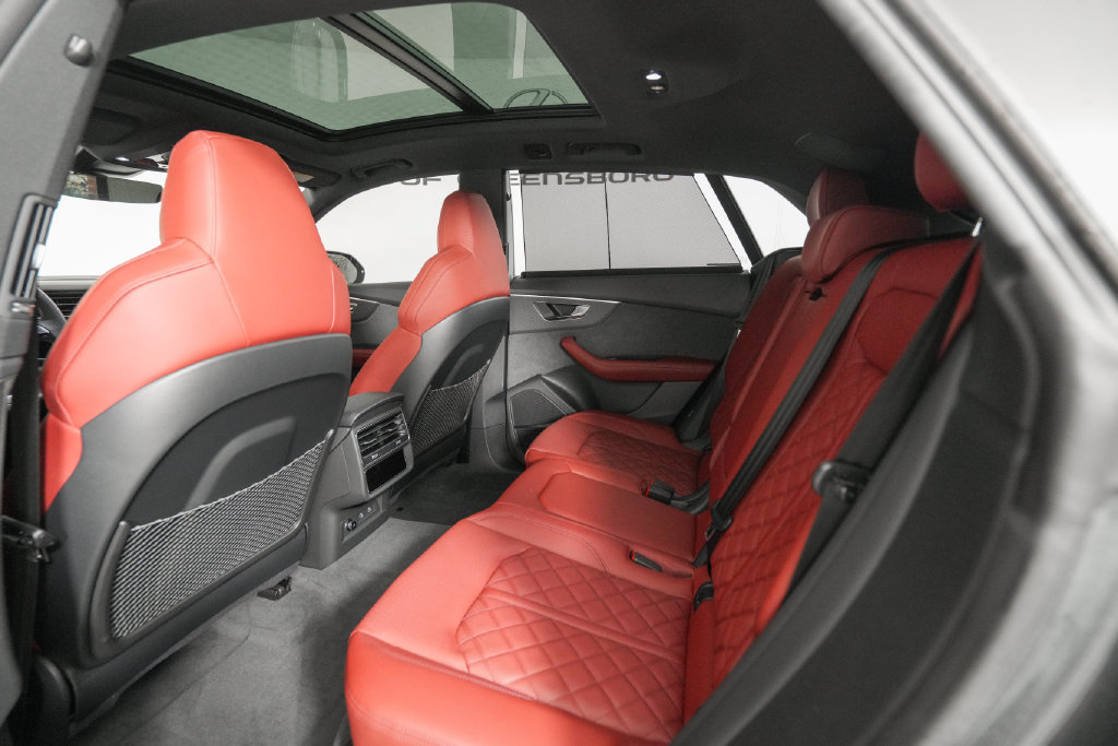 Used 2024 Audi SQ8 Prestige AWD/4WD image 13