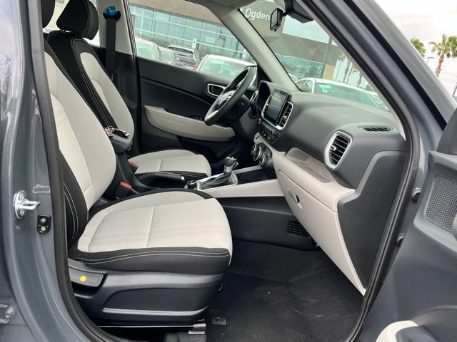 New 2026 Hyundai Venue SEL FWD image 22