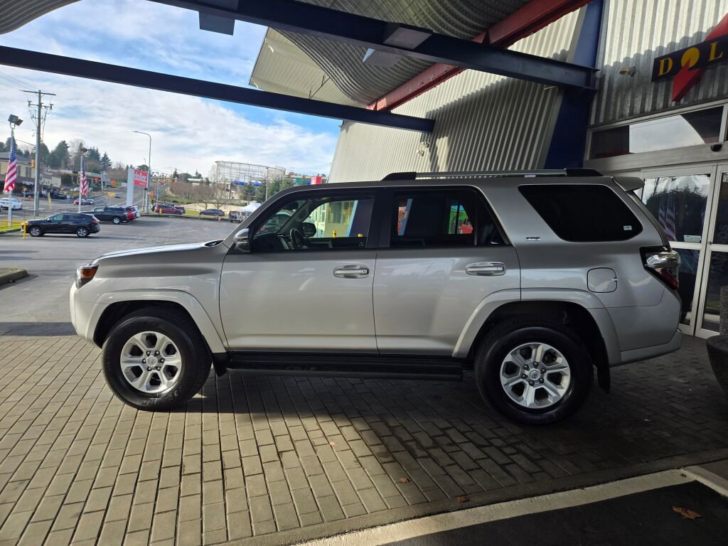 Used 2024 Toyota 4Runner SR5 Premium w/ Moonroof Package image 8
