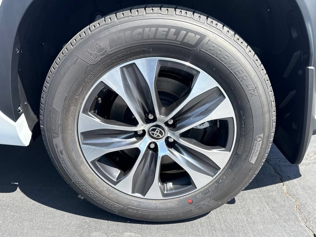 New 2026 Toyota Highlander XLE AWD/4WD image 15