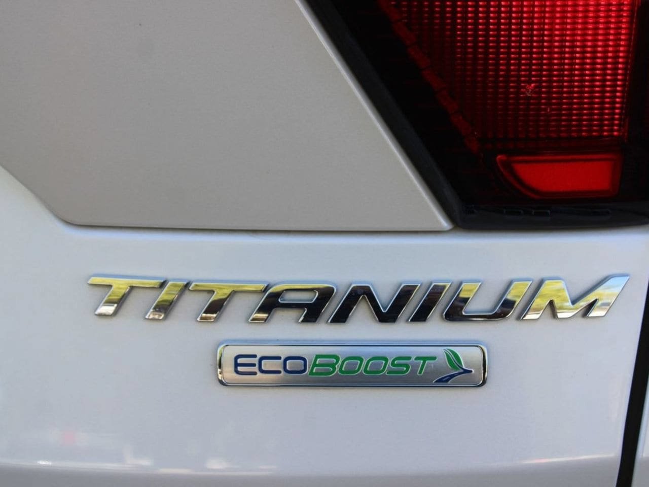 Used 2019 Ford Escape Titanium FWD image 14
