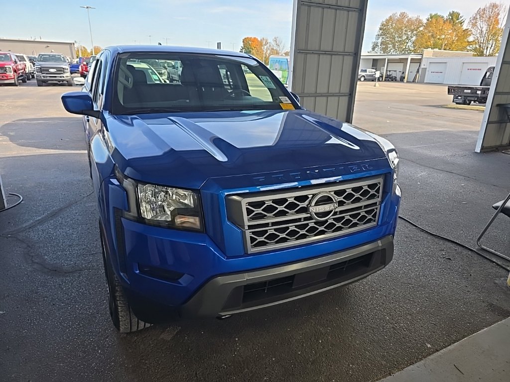 Used 2024 Nissan Frontier SV w/ Technology Package AWD/4WD image 1