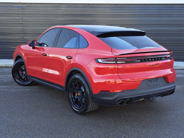 Certified 2024 Porsche Cayenne S image 3