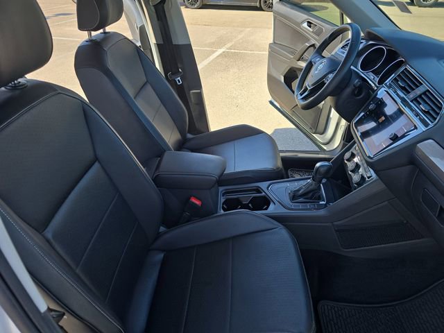 Used 2021 Volkswagen Tiguan SE image 10