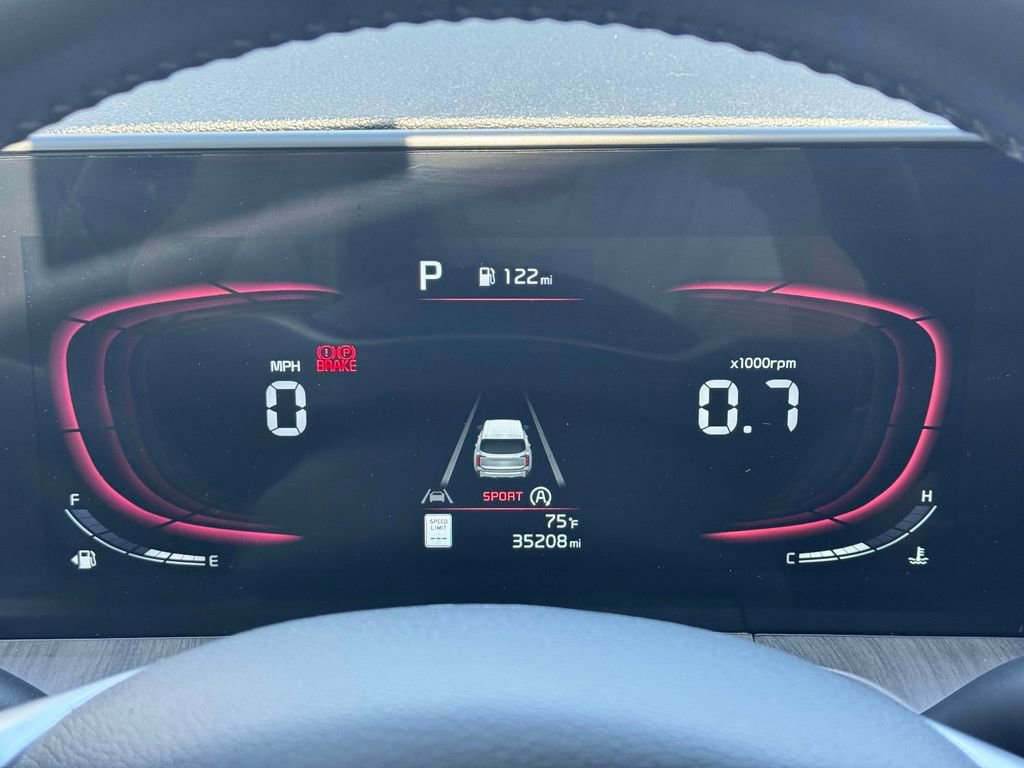 Used 2023 Kia Telluride EX w/ EX Captain's Chair Package image 25