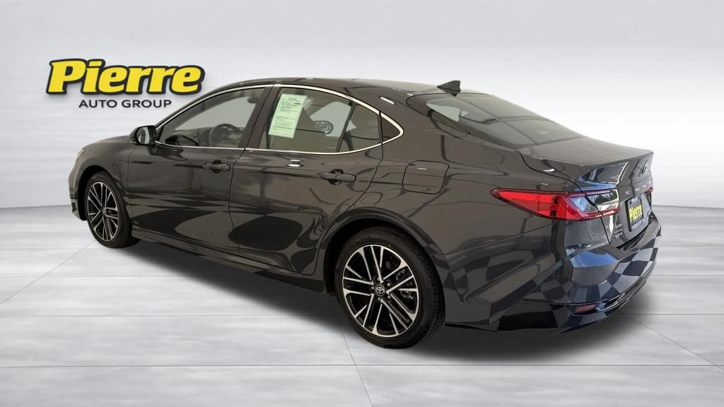 Used 2025 Toyota Camry XLE FWD image 2