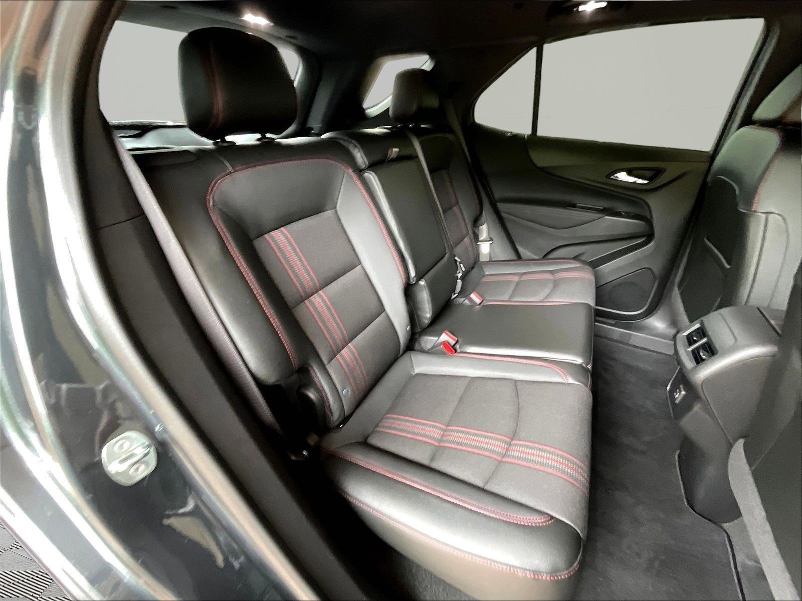 Used 2023 Chevrolet Equinox RS FWD image 24