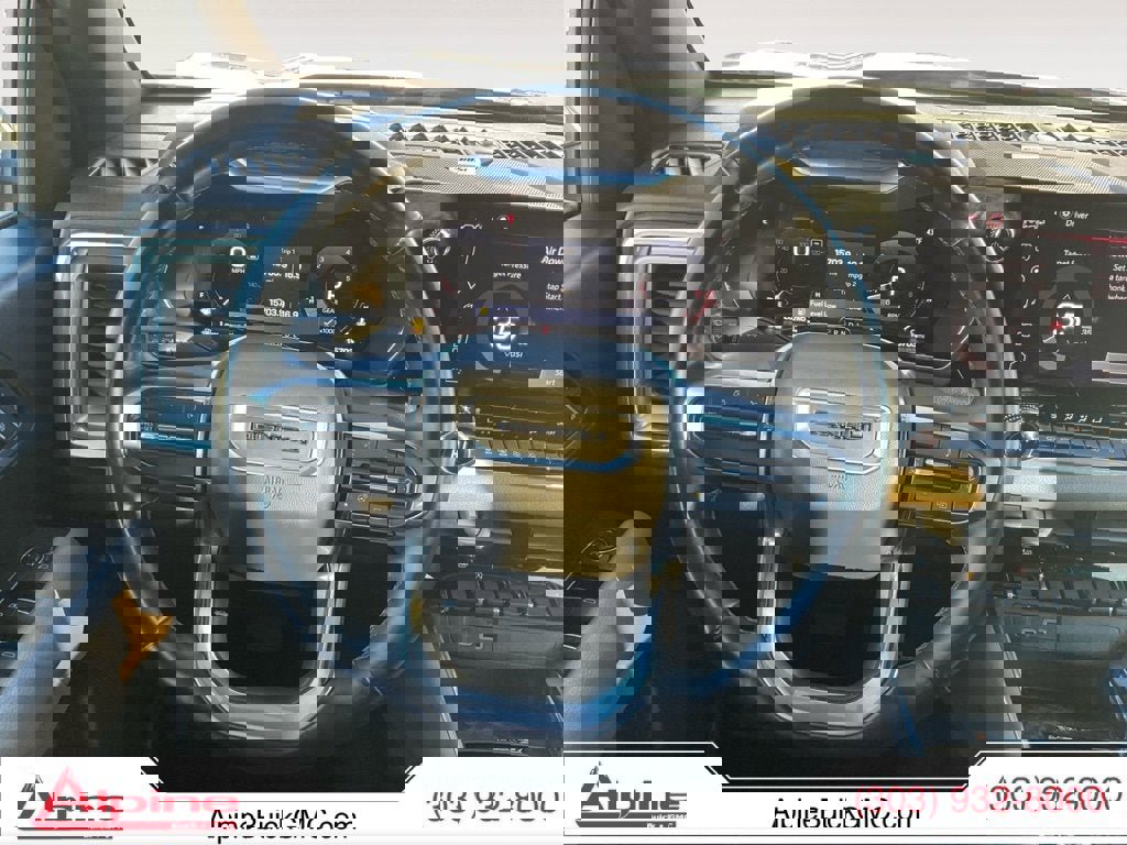 Used 2024 GMC Canyon Denali image 12