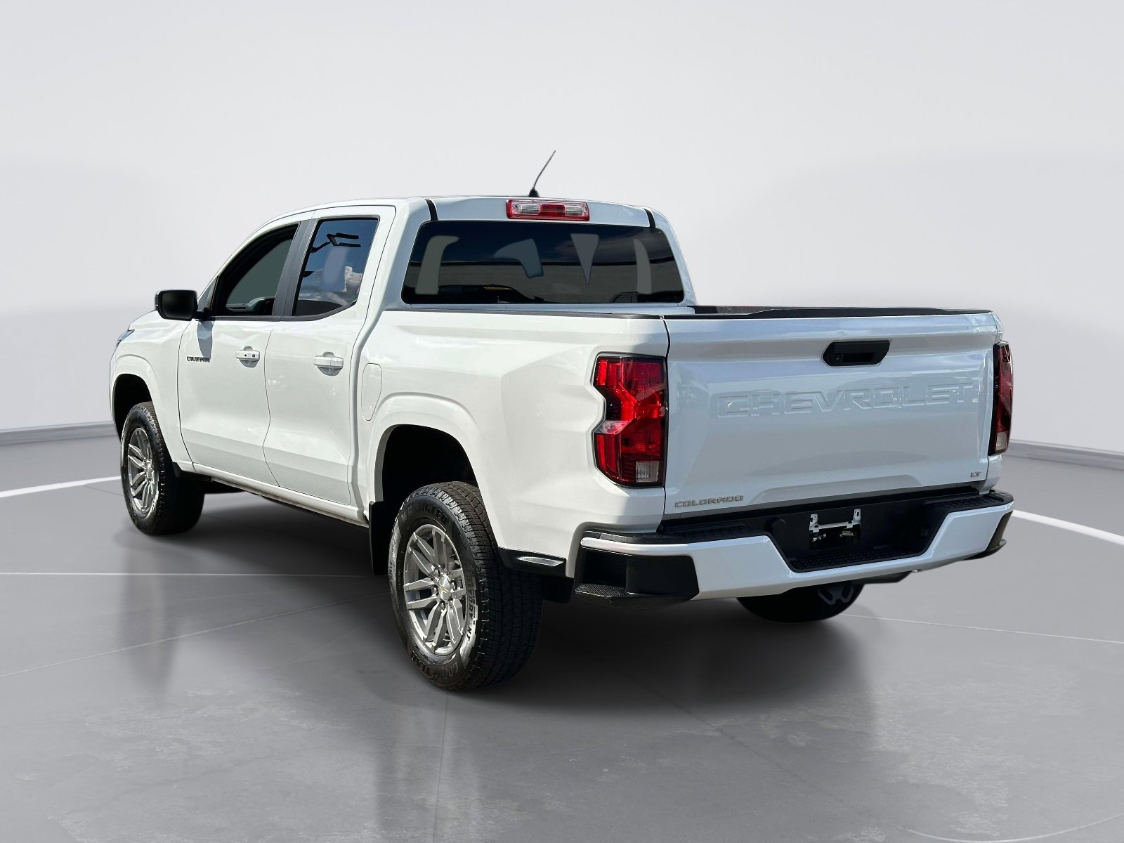 Used 2023 Chevrolet Colorado LT RWD image 7