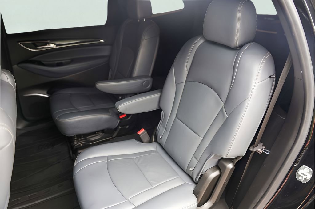 Used 2023 Buick Enclave Essence w/ Sport Touring Edition FWD image 26