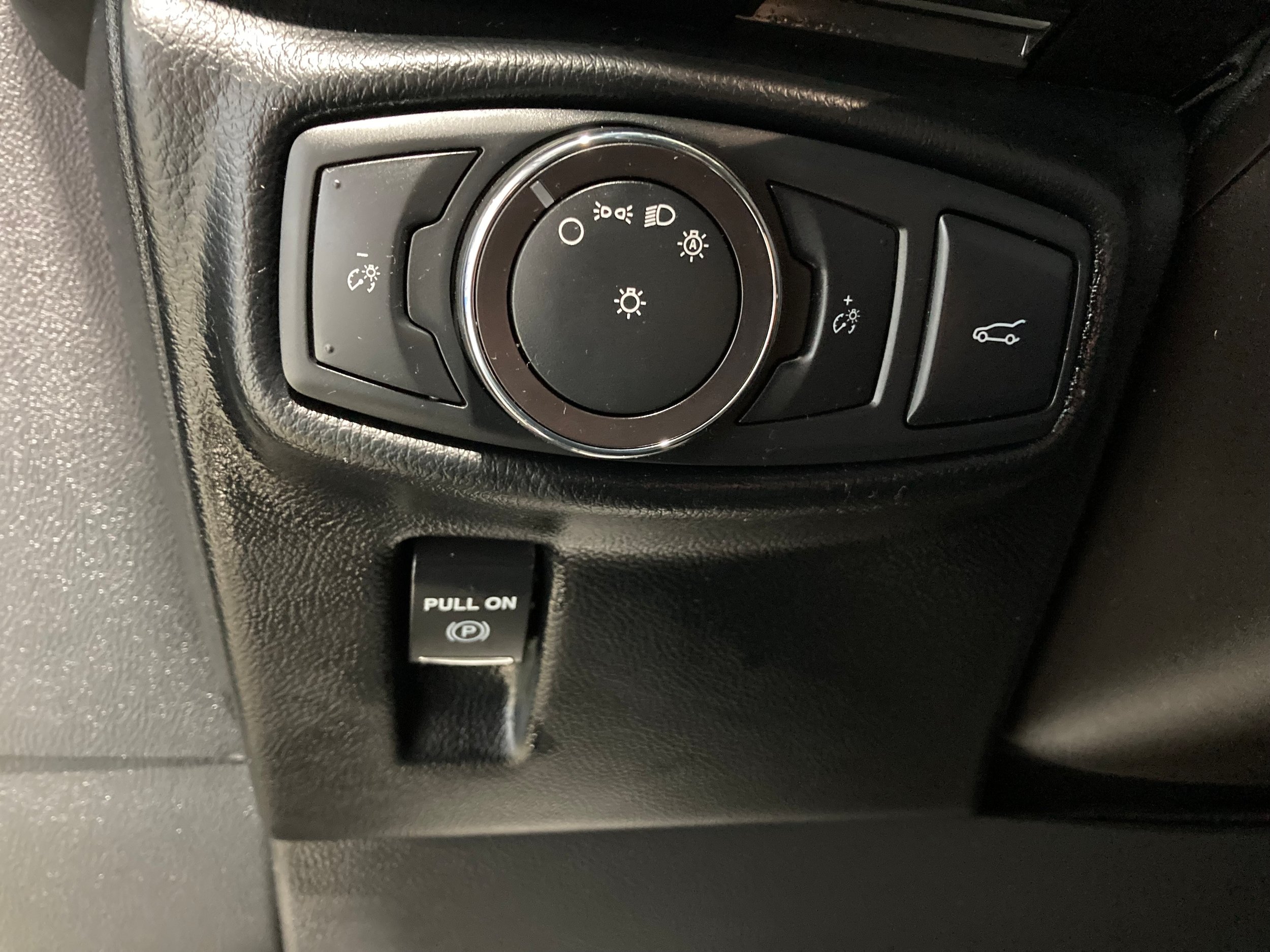 Used 2017 Lincoln MKX Select w/ Select Plus Package AWD/4WD image 24