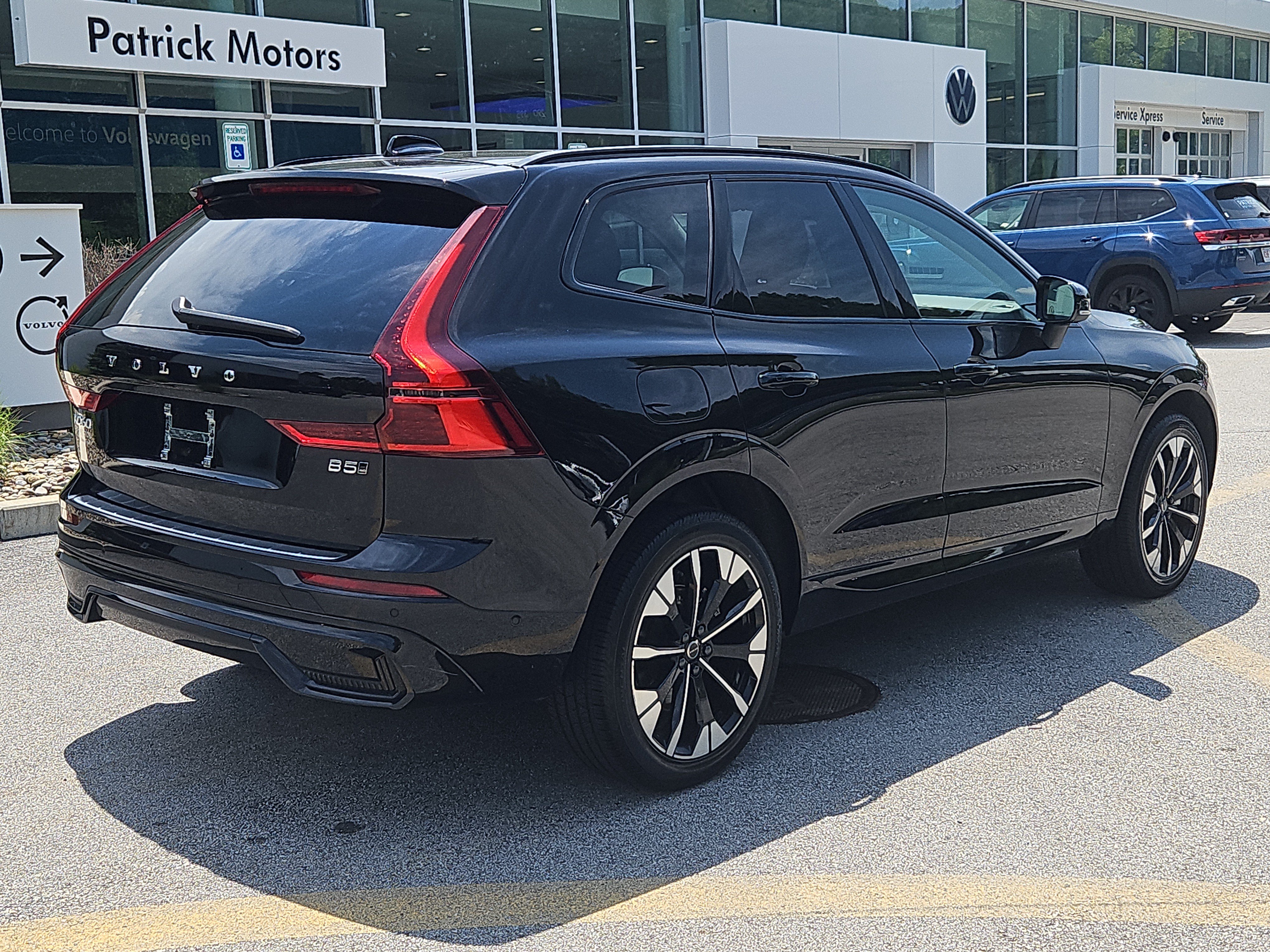 Used 2026 Volvo XC60 B5 Plus w/ Protection Package Premier AWD/4WD image 2