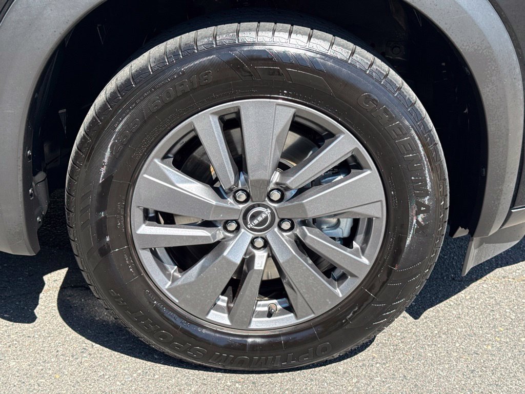 Certified 2025 Nissan Pathfinder SV FWD image 11