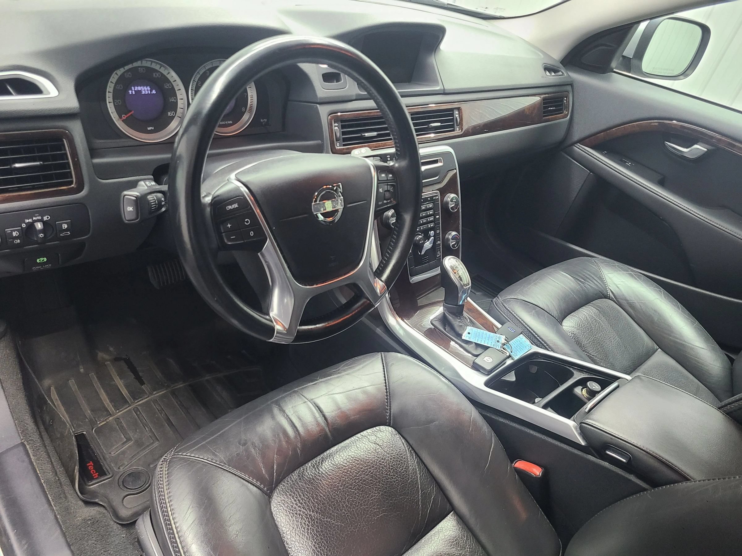 Used 2013 Volvo XC70 3.2 AWD/4WD image 24