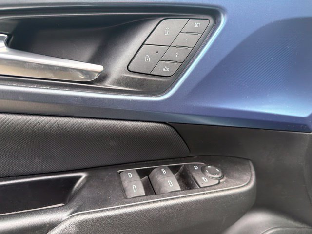 Used 2025 Chevrolet Equinox EV LT w/ Convenience Package II AWD/4WD image 14