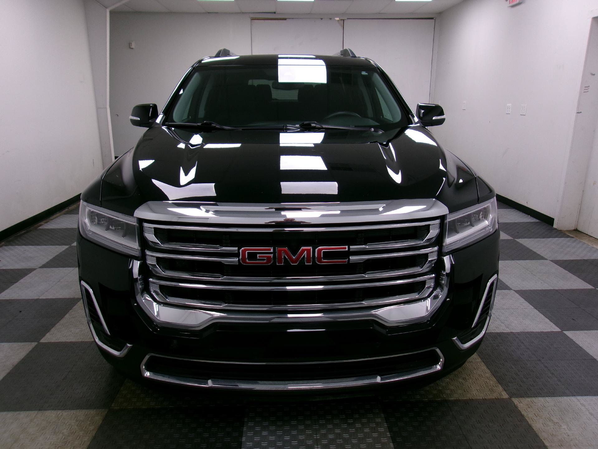 Used 2021 GMC Acadia SLE w/ Driver Convenience Package AWD/4WD image 16