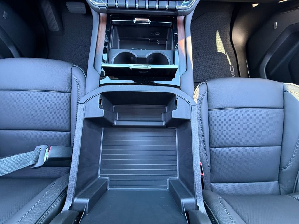 New 2026 GMC Yukon Denali w/ Sun & Power Step Package image 27