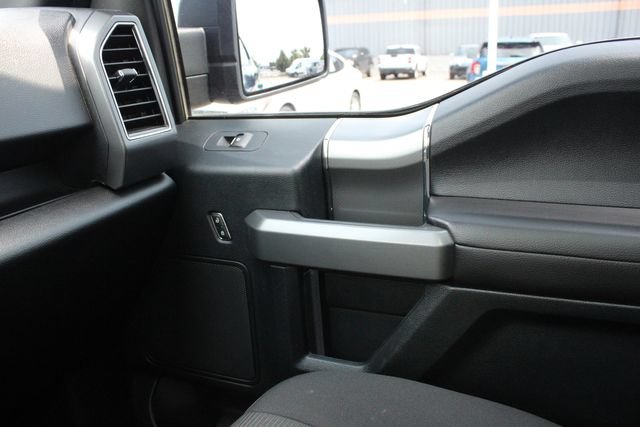 Used 2017 Ford F150 XLT w/ Equipment Group 302A Luxury AWD/4WD image 19