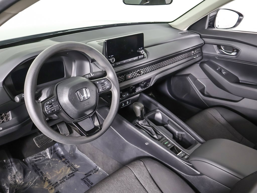 Certified 2025 Honda Accord LX image 23